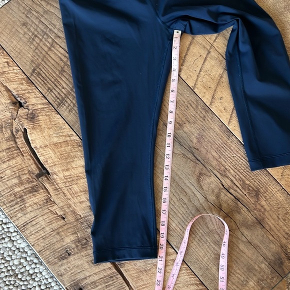lululemon Wunder Under Navy Leggings - Picture 4 of 4
